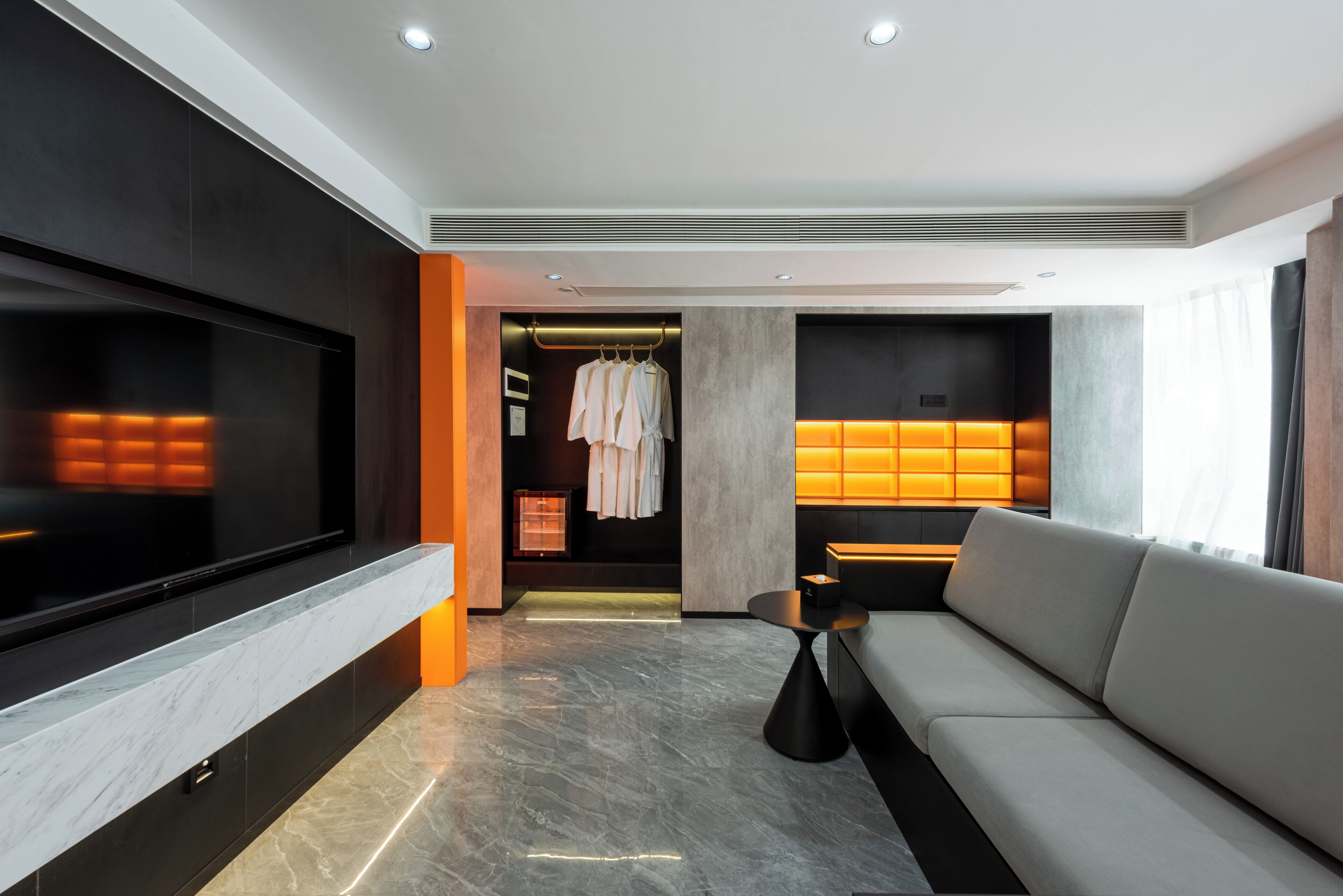 Colchones con efecto memoria y espacio para trabajar con laptop 