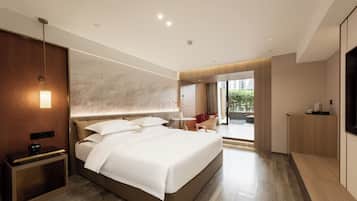 Superior Double Room | Busa memori, ruang kerja komputer riba, langsir/tirai gelap terus