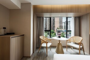 Double Room, 1 Queen Bed, Housekeeping | Laptop workspace, blackout drapes, soundproofing, free WiFi