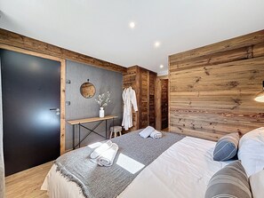 4 bedrooms, free WiFi, bed sheets