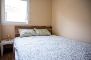 2 habitaciones, acceso a internet y ropa de cama 