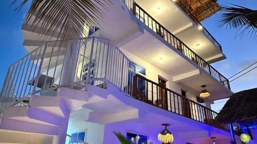zanz bay hotel