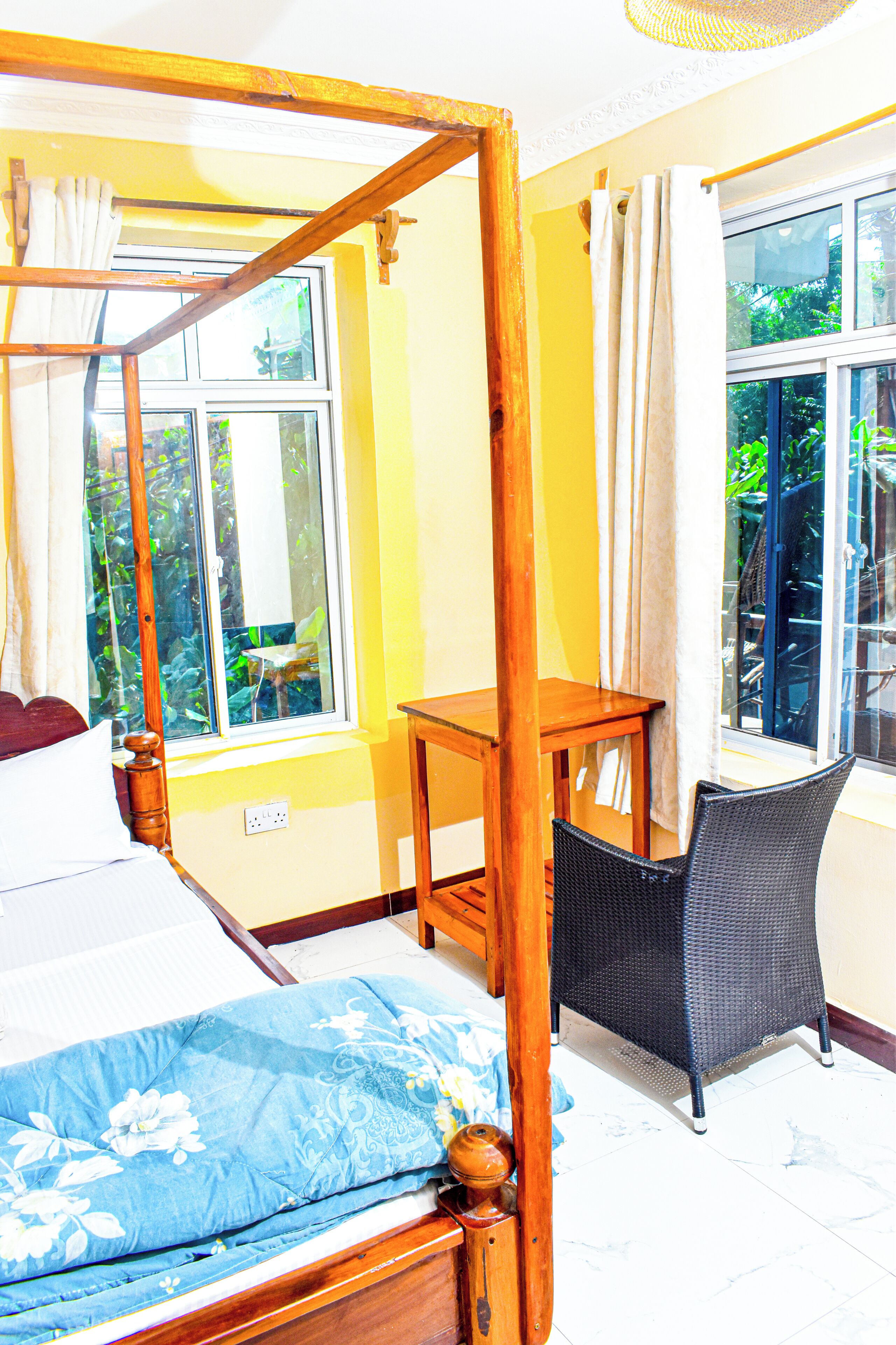 Comfort Double Room, Sea View | Desk, laptop workspace, free WiFi, bed sheets
