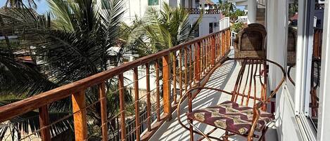 Deluxe-Doppelzimmer, Balkon, Strandblick | Terrasse/Patio