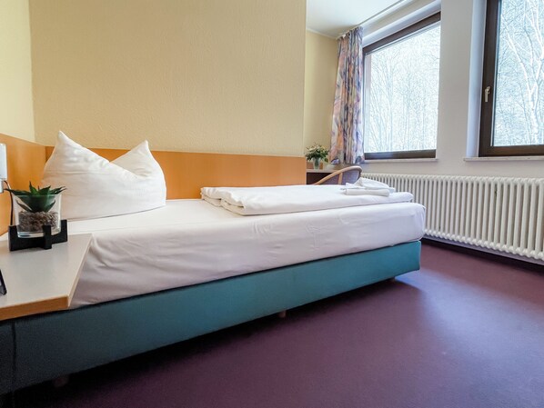 Einzelzimmer | Schreibtisch, kostenloses WLAN, Rollstuhlgeeignet