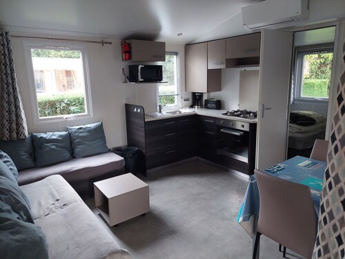 Mobil Home 4/6 personnes camping Les Charmettes endroit très calme