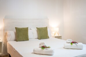 3 bedrooms, in-room safe, iron/ironing board, free WiFi