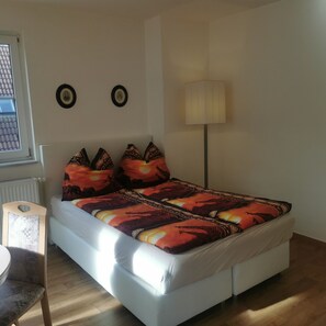 1 bedroom, WiFi, bed sheets