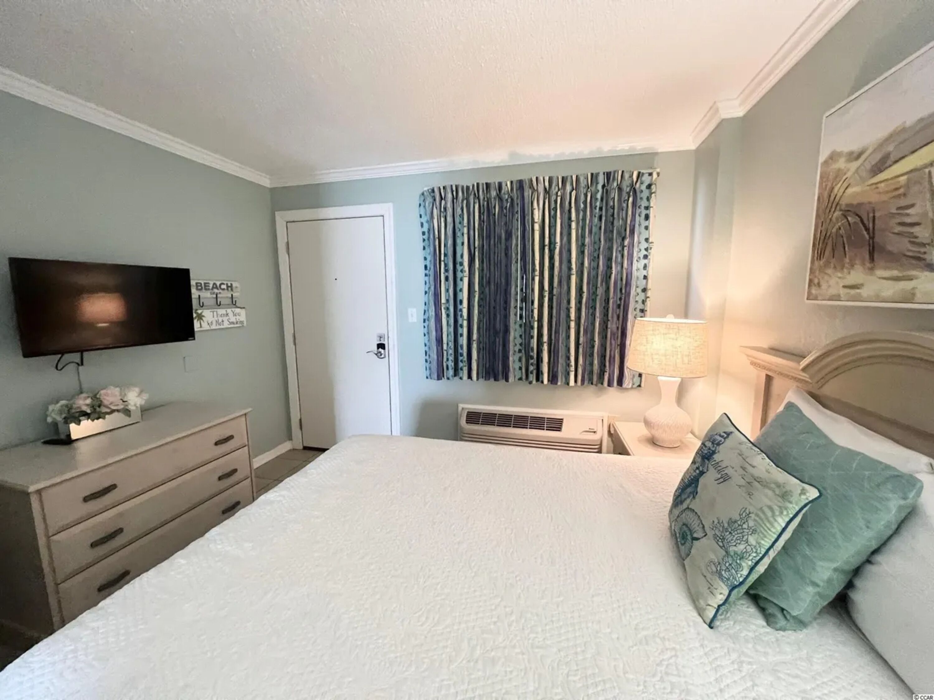 Signature Condo, 1 Bedroom, Balcony, Ocean View | Individually decorated, individually furnished, iron/ironing board