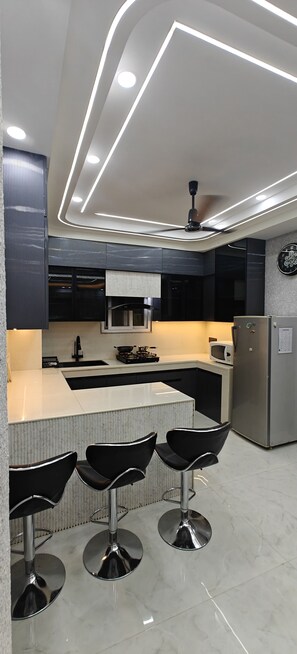 Microwave, oven