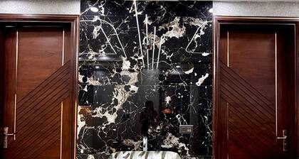 Charming 3-bedroom house with AC in New Delhi central 3bhk
home...away home.