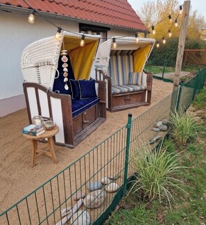 Property grounds - Cozy vacation home in Mecklenburg-Vorpommern (Siedenbollentin)