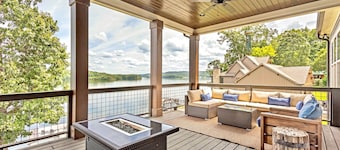 Gorgeous Lake Home, Private Boat Dock | Sleeps 11