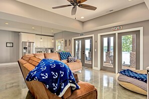 Interior - Gorgeous Lake Home, Private Boat Dock | Sleeps 10 (Spring City)