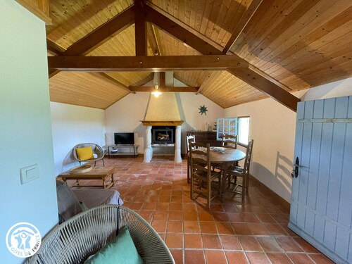 Charming traditional cottage in the Breton Marsh