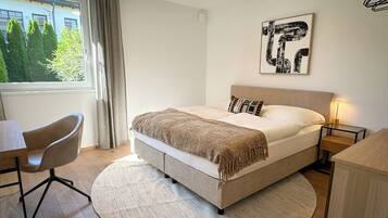 2 bedrooms, desk, travel crib, free WiFi