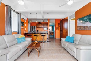 TV - Modern Top-Floor Condo with Panoramic Views and Community Pool (Coco)