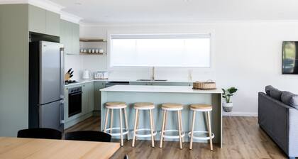 Ideal Family Home - Near Hospital, Cadia & Sports