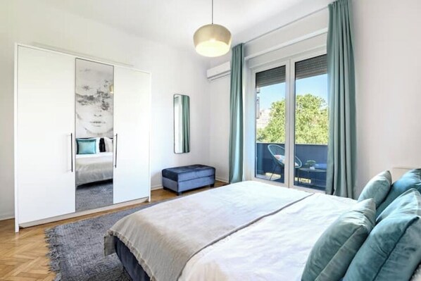 2 habitaciones, tabla de planchar con plancha, wifi y ropa de cama