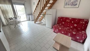Interior - 3-Room Apt with Pool Near Beach in Cap d'Agde (Cap d'Agde)