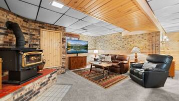 Télévision, cheminée