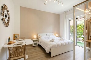 2 bedrooms, desk, iron/ironing board