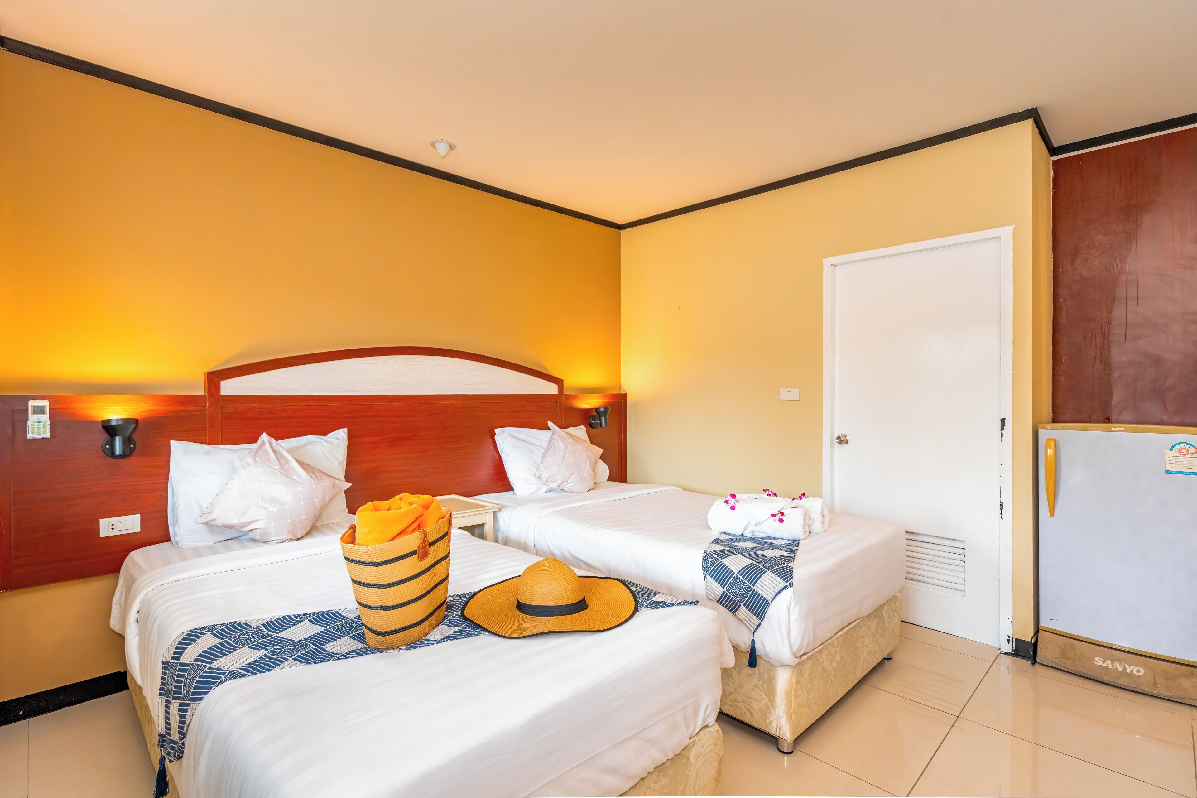 Standard Double Room | Desk, free WiFi, bed sheets