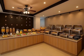 Daily buffet breakfast (THB 400 per person)