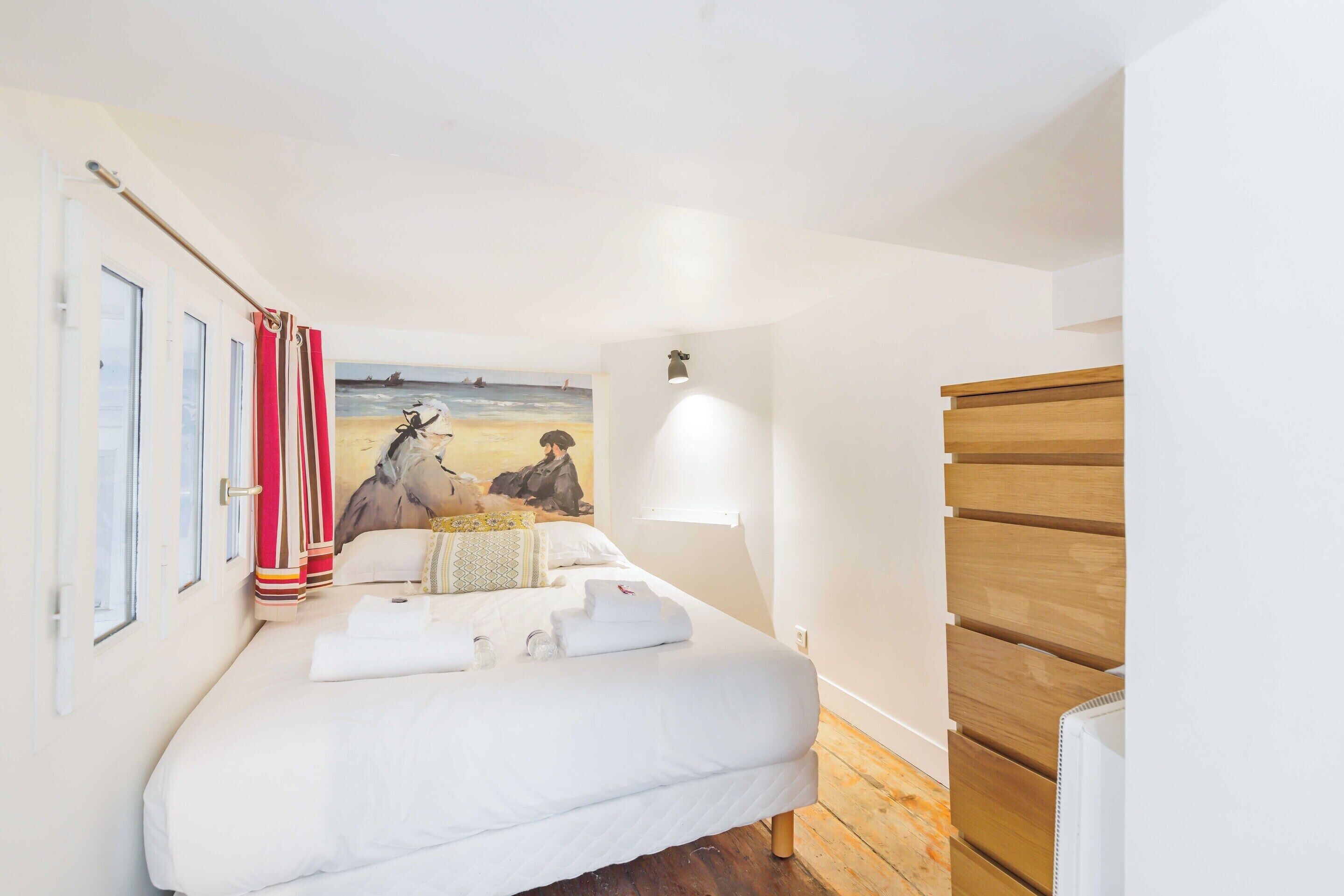 Apartment | 1 bedroom, laptop workspace, iron/ironing board, bed sheets
