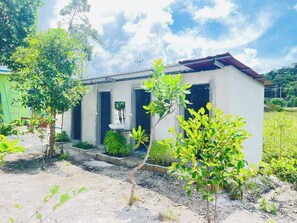 Basic Double Room, 1 Bedroom, Balcony, Garden View | Bathroom | Shower, towels - Veha Koh Rong  (Koh Rong)