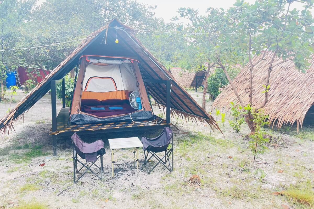 Habitación básica doble, balcón, vista al jardín | Escritorio y wifi gratis