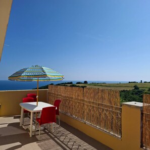 Apartamento, 2 quartos | Sacada