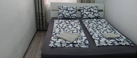 Bügeleisen/Bügelbrett, WLAN, Bettwäsche