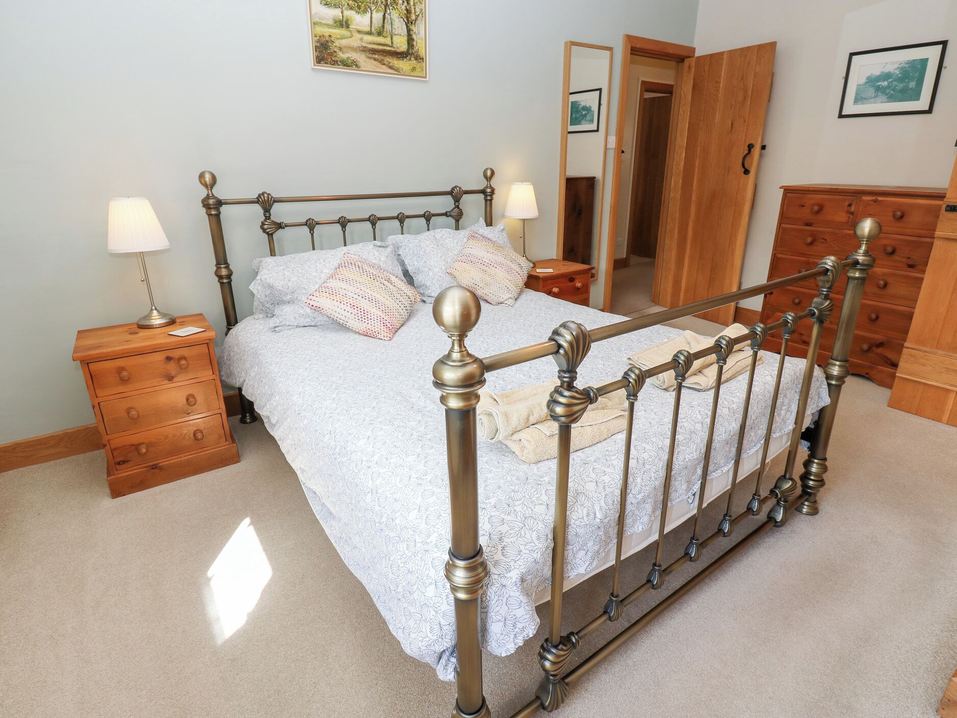 3 chambres, décor unique, ameublement unique, accès au Wi-Fi (inclus)
