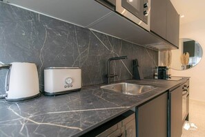 Fridge, microwave, oven, stovetop