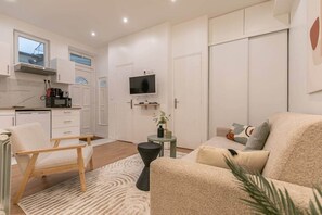 TV - MBA - Courcelles - Splendid Apartment (Paris)