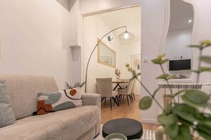 TV - MBA - Courcelles - Splendid Apartment (Paris)