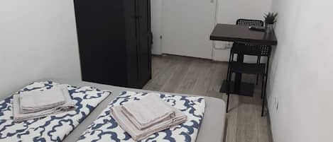 Iron/ironing board, WiFi