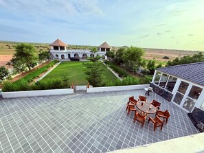 Fachada da propriedade