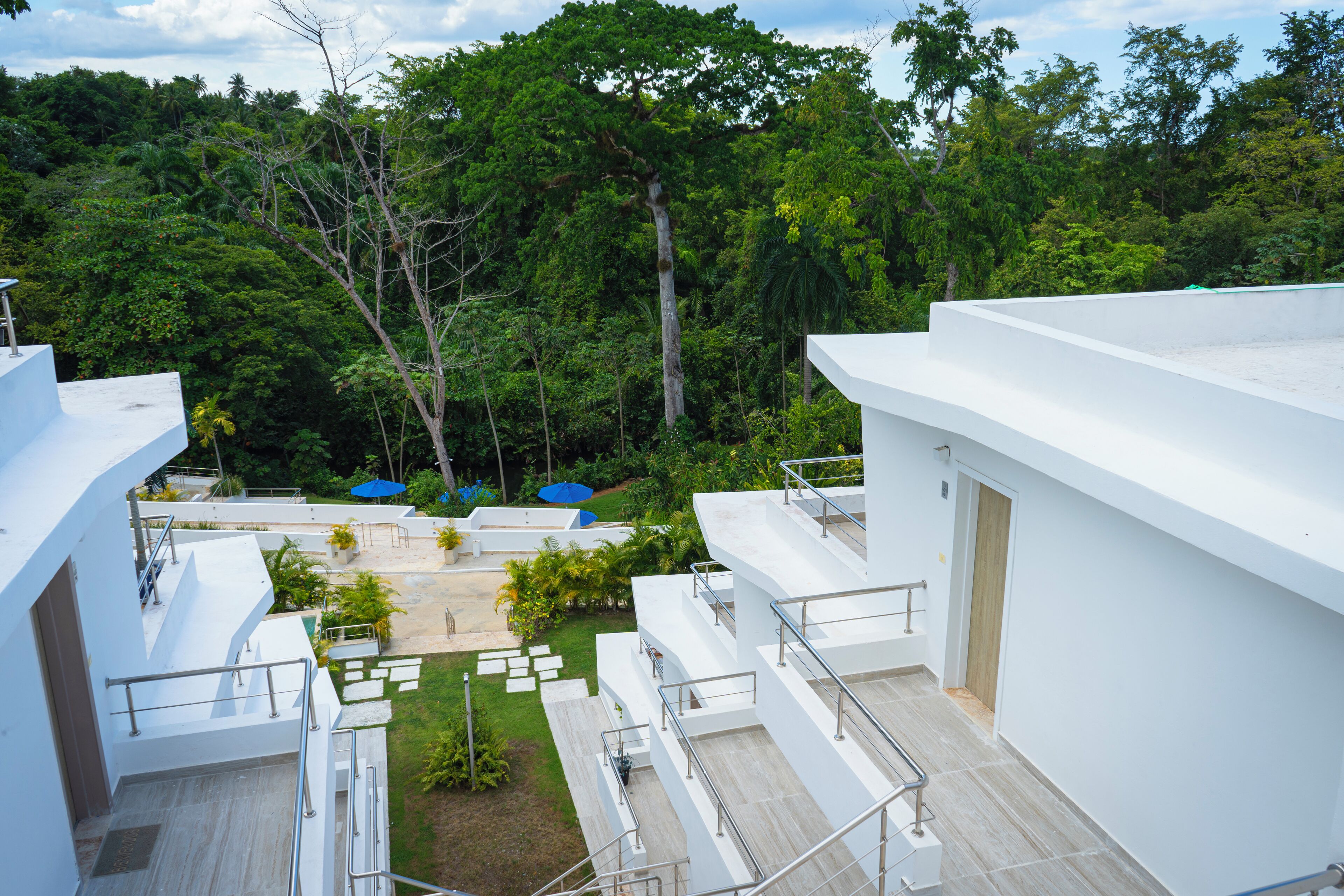 Luxury Apartment | Terrace/patio