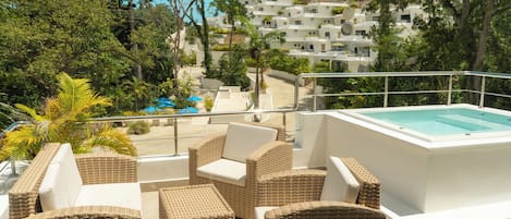 Deluxe Apartment | Terrace/patio