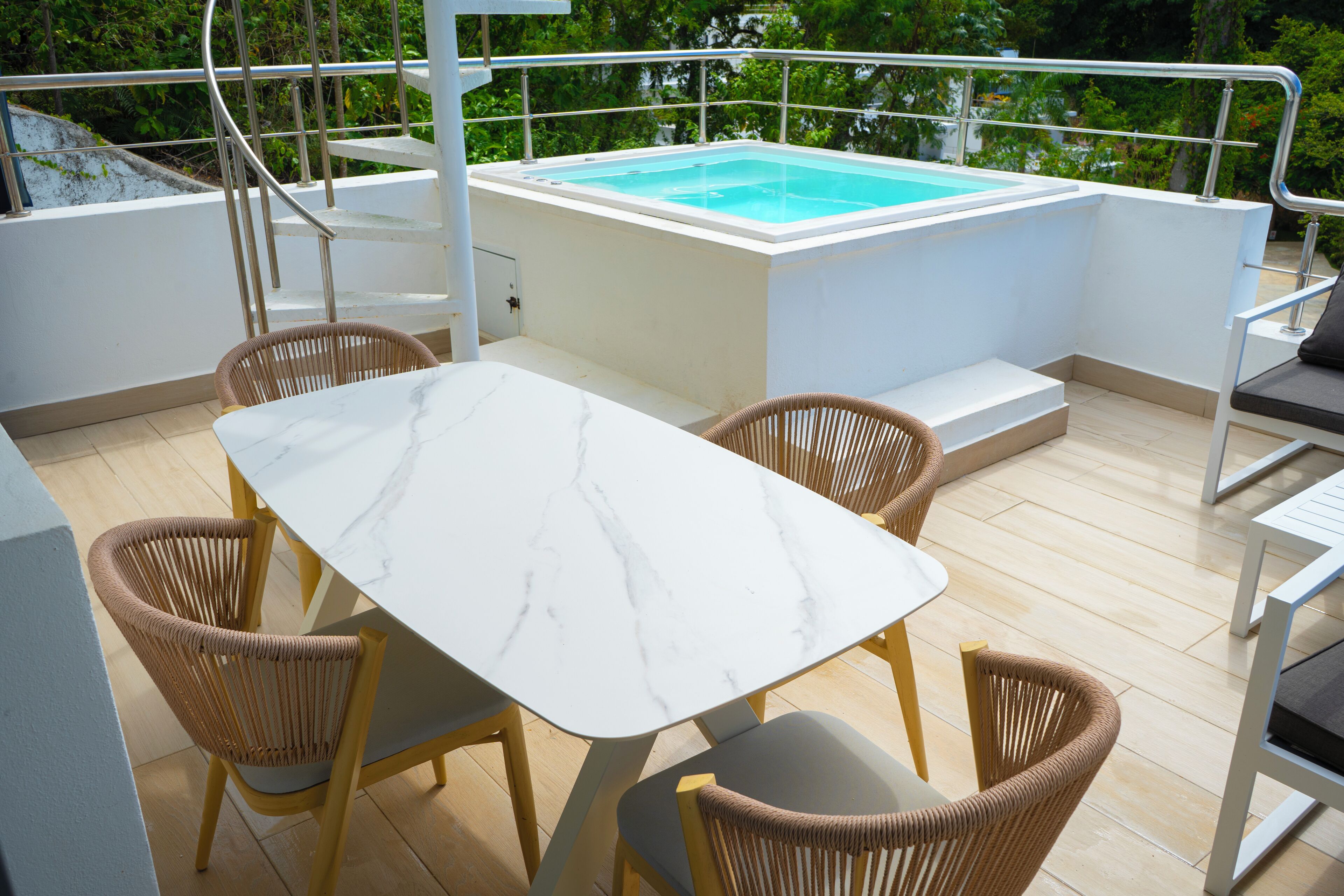 Luxury Apartment | Terrace/patio