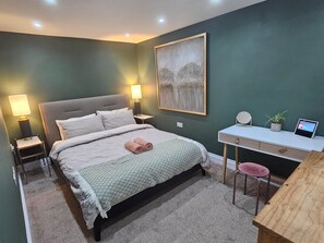 1 bedroom, desk, iron/ironing board, WiFi