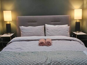 1 bedroom, desk, iron/ironing board, WiFi