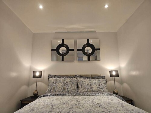 Stay Zen Apartments - Free Parking & Garden Woking