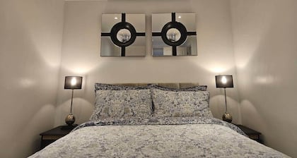 Stay Zen Apartments - Free Parking & Garden Woking