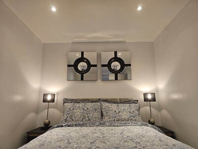 Stay Zen Apartments - Free Parking & Garden Woking