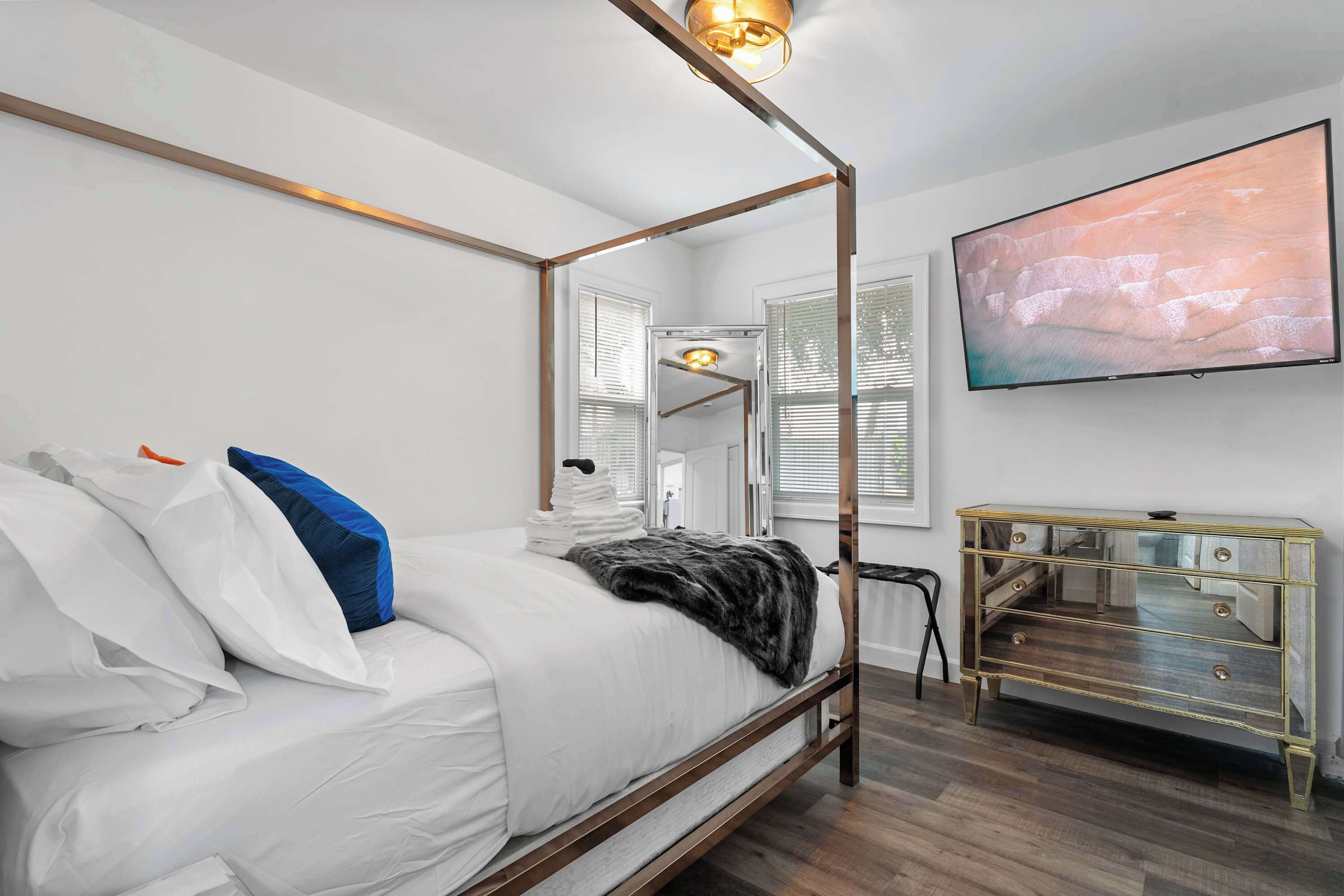 2 chambres, fer et planche à repasser, lit parapluie, Wi-Fi