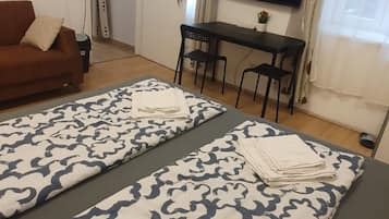 1 chambre, fer et planche à repasser, Wi-Fi, draps fournis