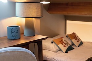 2 Schlafzimmer, Schreibtisch, Bügeleisen/Bügelbrett, kostenloses WLAN